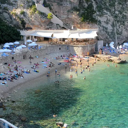 With A Parking Space - 8587